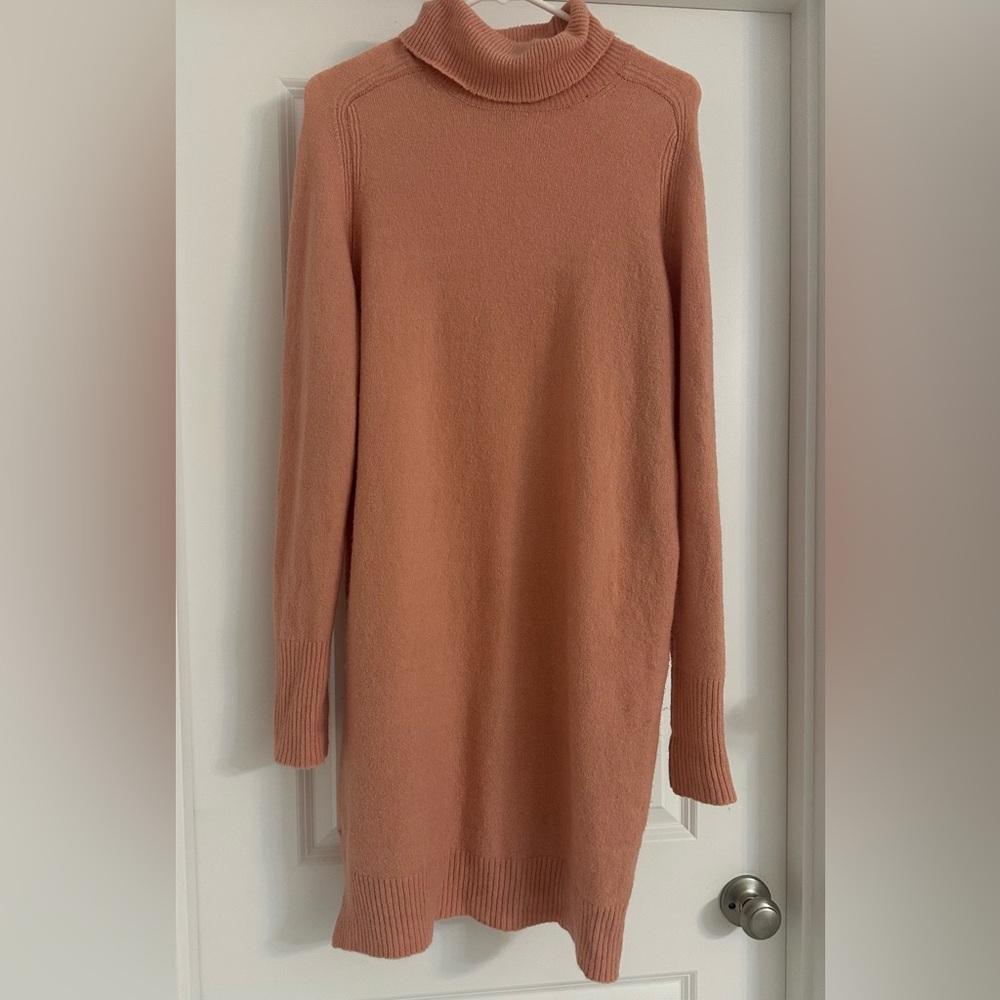 J crewElegant Peach Sweater Dress